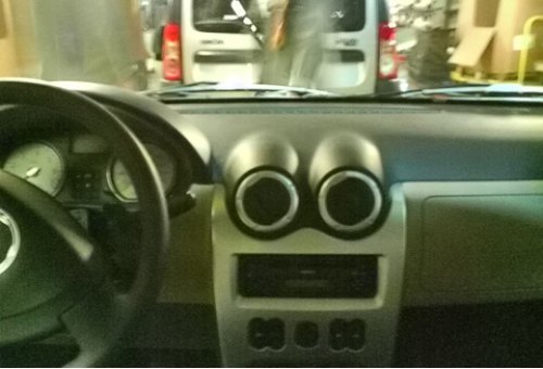 Салон от Dacia Sandero означает, что на Логане…