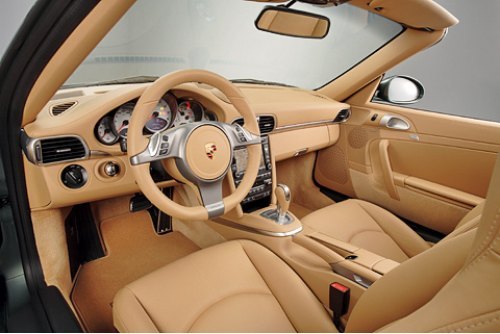 Пока в Porsche освежили только версии Carrera и…