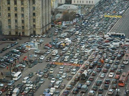 Москва всё больше напоминает гигантский…