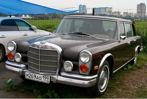 Mercedes-Benz 600 (W100), выпускавшийся в…