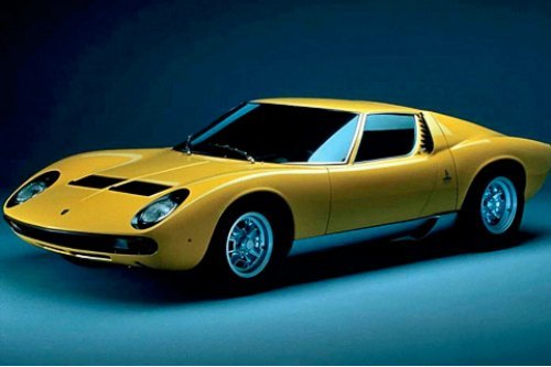 Знаменитое купе Lamborghini Miura в версии P400…