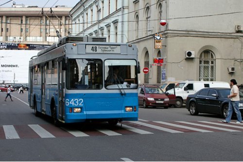 Общественный транспорт тоже вел себя…