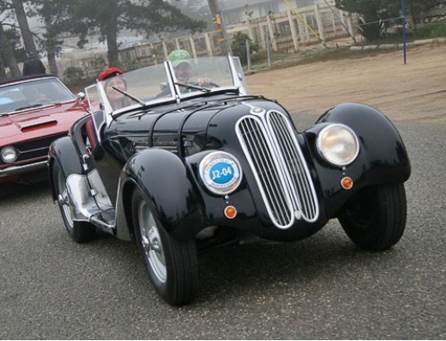 Гоночный BMW 328 Roadster 1939 года. Рядная…