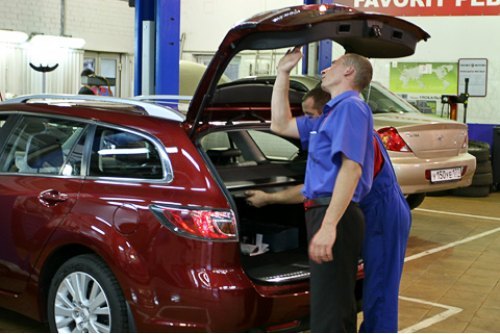 Пройдя процедуру оформления документов, Mazda…