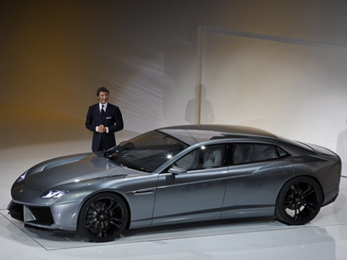 Пока Lamborghini Estoque — лишь бездушный…