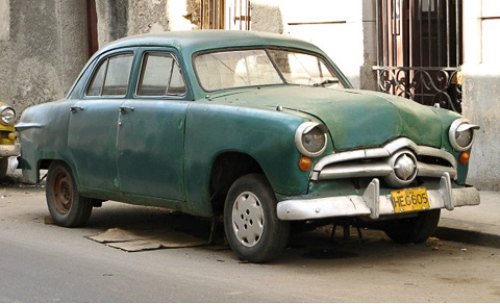 Ford то ли 1949-го, то ли 1950 года, разница в…