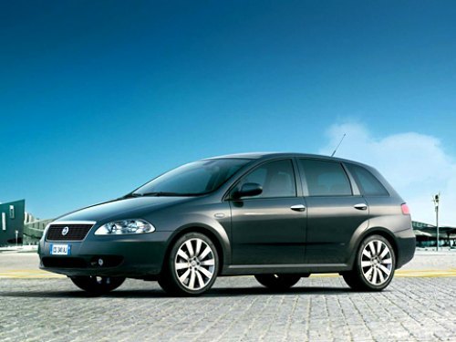 Хэтчбек Fiat Croma длиной 4755 мм (4783 мм после…