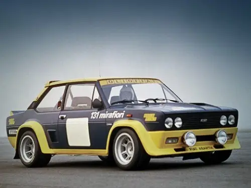 На первый взгляд, Fiat 131 Abarth не производил…