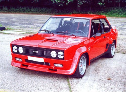На заднеприводном купе Fiat 131 Abarth стоял…