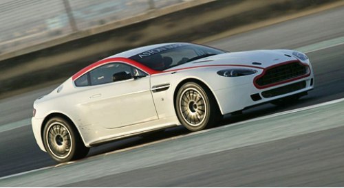 Создатели уверяют, что Vantage GT4 обладает…