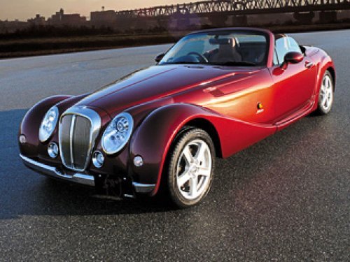 На первый взгляд, во внешности Mitsuoka Himiko…