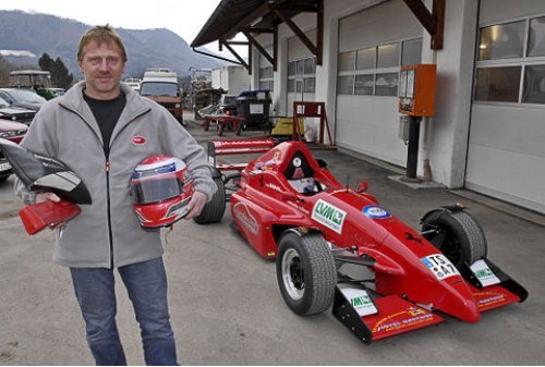 По рождению это Reynard, в замужестве Formula…