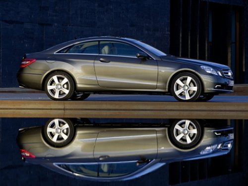 На вершине — Mercedes E 500 Coupe с прежней…