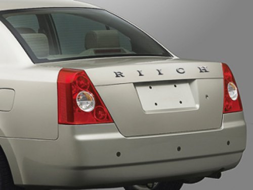 Седан Chery Fora с шильдиком Riich и дорогой…