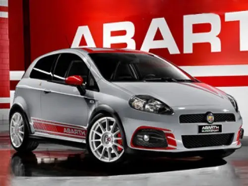 Хэтчбек Fiat Grande Punto Abarth SS получил…