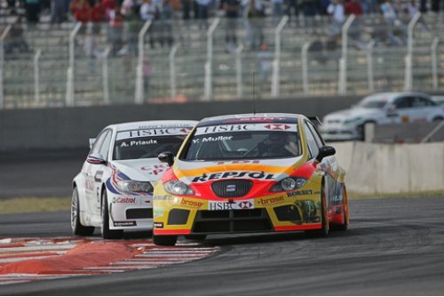 Все чемпионские титулы в истории WTCC принадлежат…