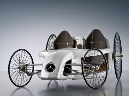 Худощавый торс концепт-кара Mercedes F-Cell…