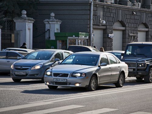 Сейчас правила ГИБДД предусматривают обязательное…