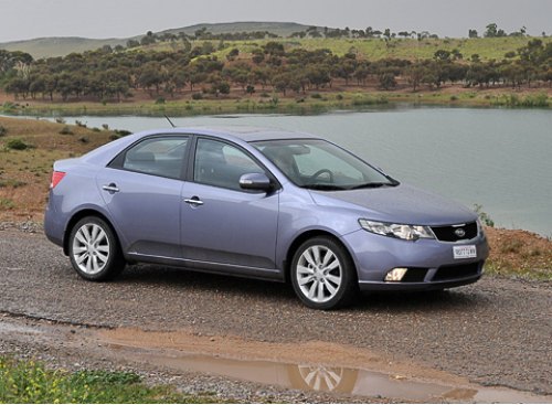 Для нового Cerato будут доступны 11 цветов кузова.