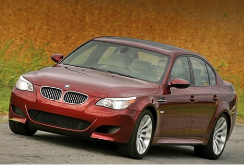 В среднем страховка на седан BMW M5 (V10, 507…