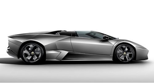 Reventon Roadster выглядит таким острым, будто…