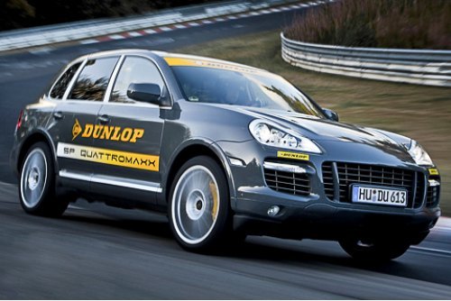 За рулем Porsche Cayenne Turbo находился пилот…