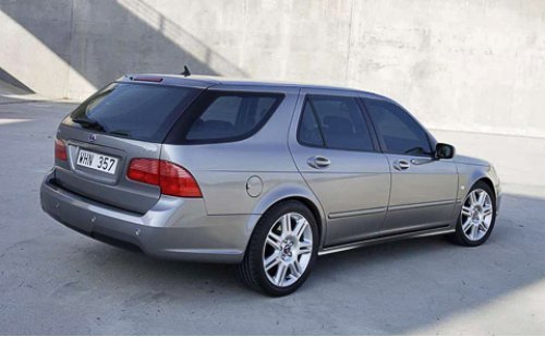 Объем багажника у нынешнего Сааба 9-5 Sport Combi…