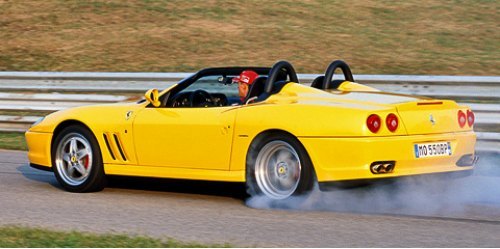 Серийная Ferrari 550 Barchetta, показанная в 2000…