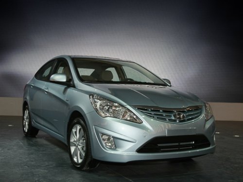 Переднеприводный седан Hyundai Verna экономичен:…