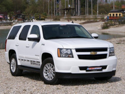 Гибридный Chevrolet Tahoe способен передвигаться…