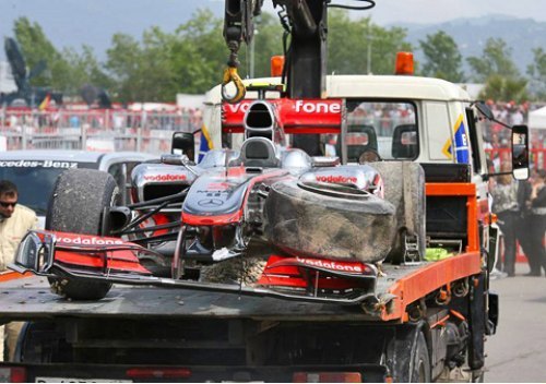 McLaren Хамильтона после аварии.