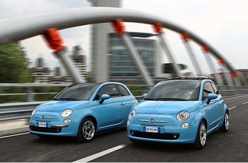 Весело стрекочущие хэтбчеки Fiat 500 и кабриолеты…