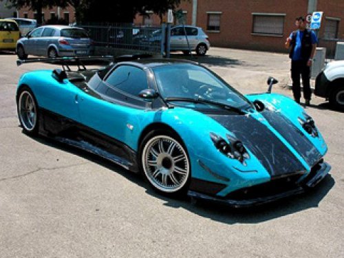На фотографии — Zonda Uno. Как выяснилось, не она…