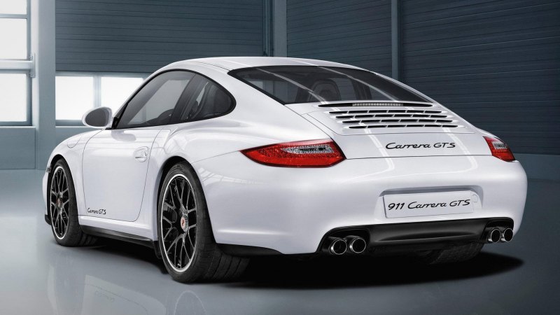 Купе 911 GTS легче двухдверки 911 Carrera S на…