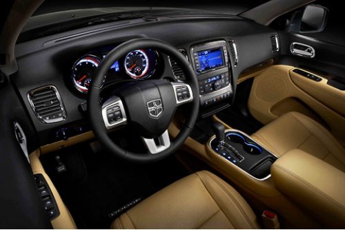 Пока топовой является версия R/T с мотором Hemi…