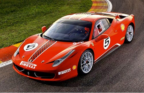 На фото — трек-кар Ferrari 458 Challenge.