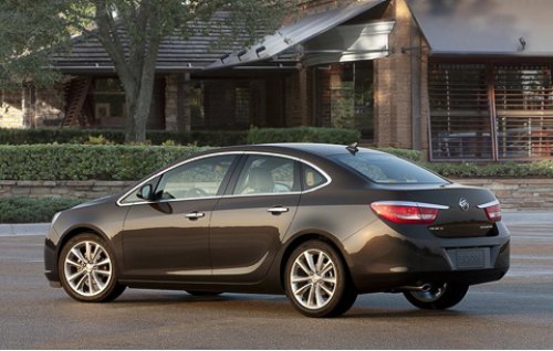 В стандартной комплектации седан Buick Verano…