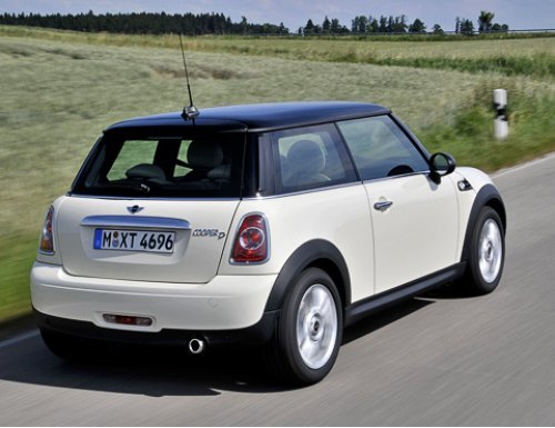 Хэтчбек Mini Cooper D (на фотографии) достигает…