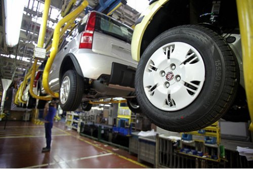 С 1 января 2011 года концерн FIAT разделился на…