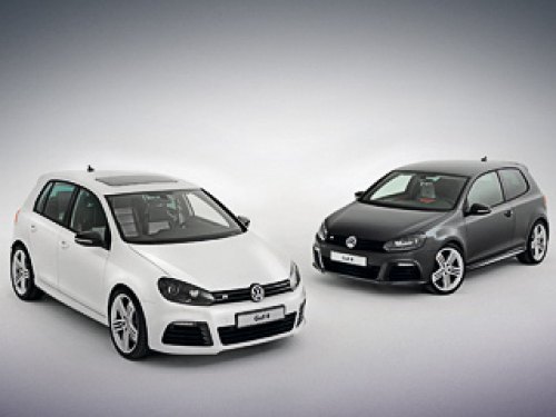 Спецверсии хэтчбеков Golf R внешне практически не…