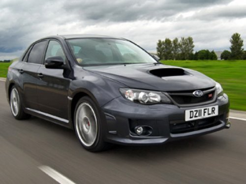 Внешних отличий у форсированной версии Subaru…