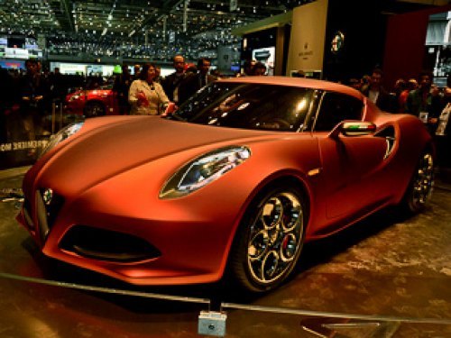 Серийная модификация концепта Alfa Romeo 4C…