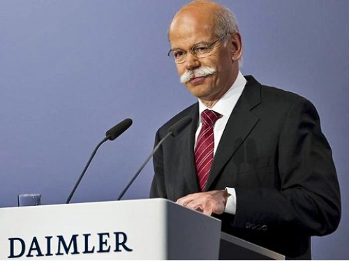 Председатель правления Daimler AG Дитер Цетше,…