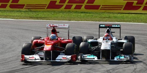 Борьба Шумахера и Алонсо. Михаэль и тут успел…