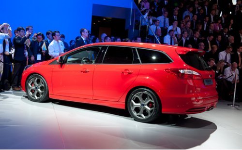 Вне зависимости от рынка Ford Focus ST будет…
