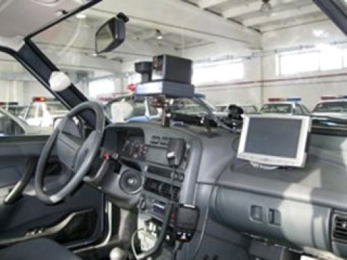 На оснащение более чем 1800 автомобилей ДПС…