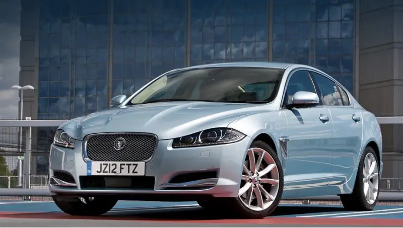 В Англии самый дешёвый седан Jaguar XF теперь…