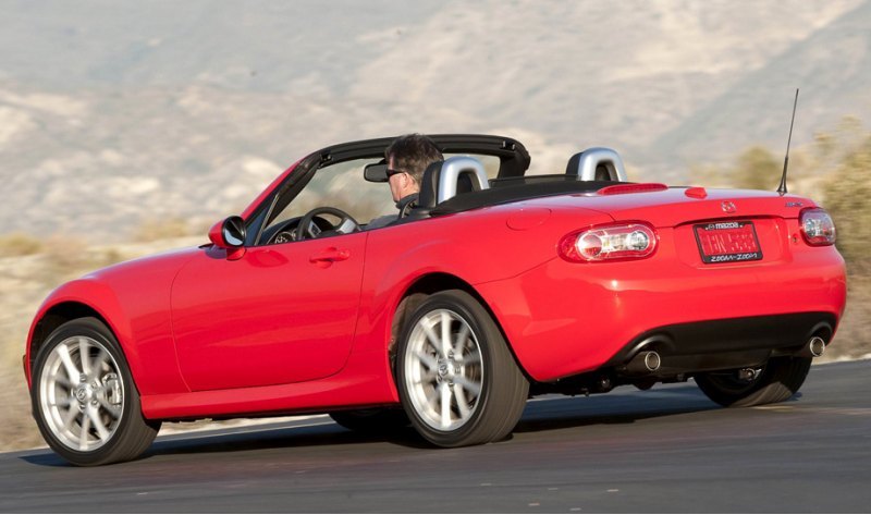 В Штатах обычная Mazda MX-5 Miata стоит от $23…