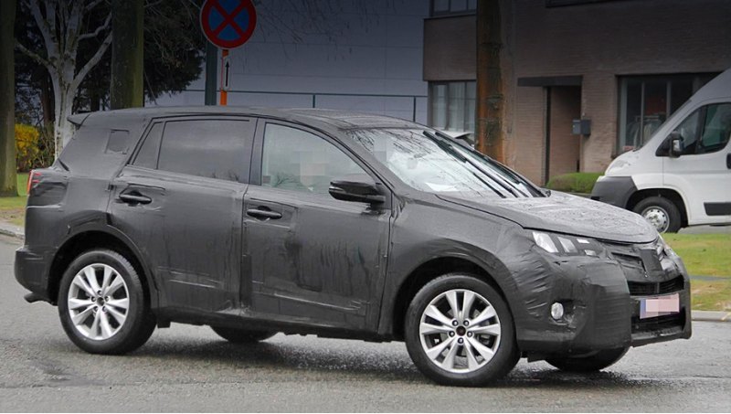 По слухам, анфас паркетник Toyota RAV4 будет…