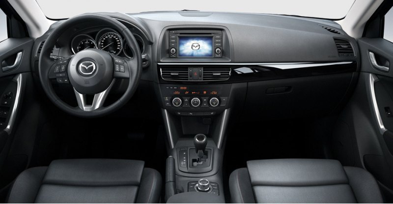 Салон кроссовера Mazda CX-5 приятно радует…